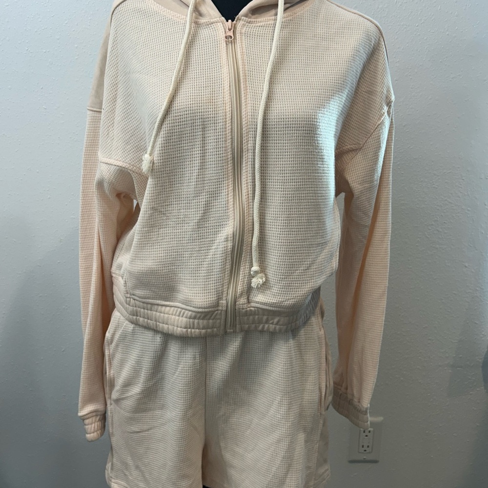 Women's Cream Athletic Shorts